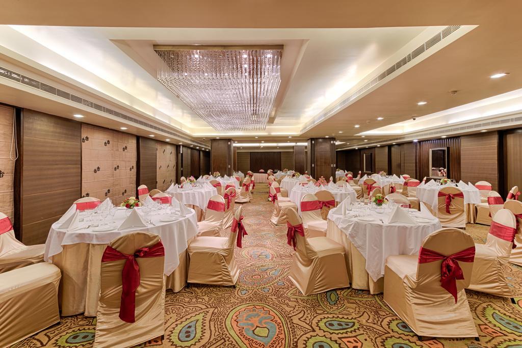 Quality Hotel D V Manor Vijayawada Exterior photo