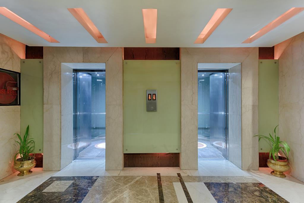 Quality Hotel D V Manor Vijayawada Exterior photo