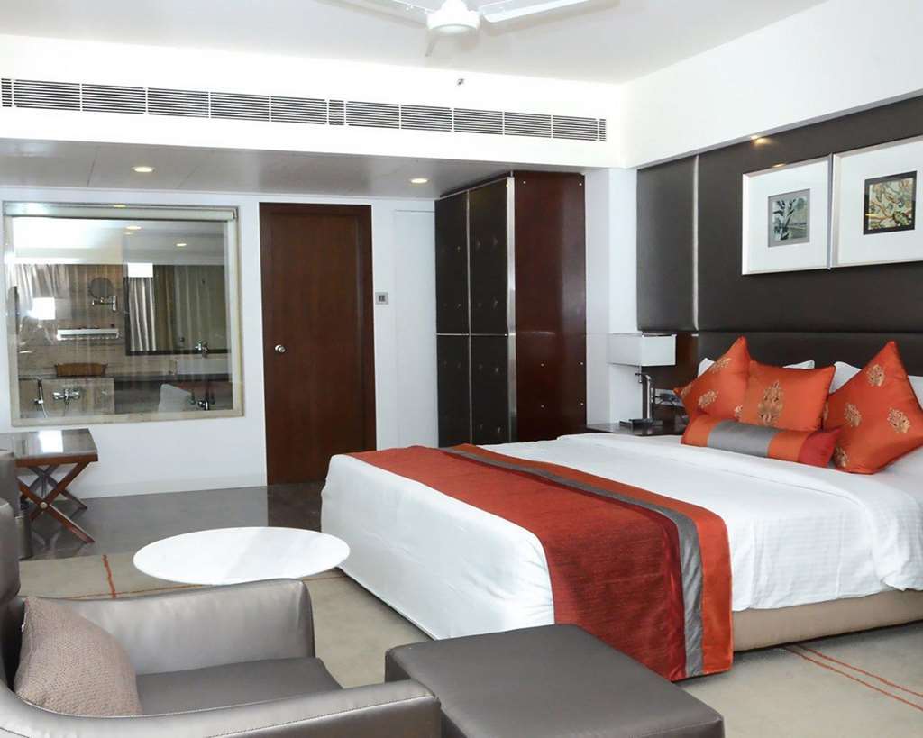 Quality Hotel D V Manor Vijayawada Room photo