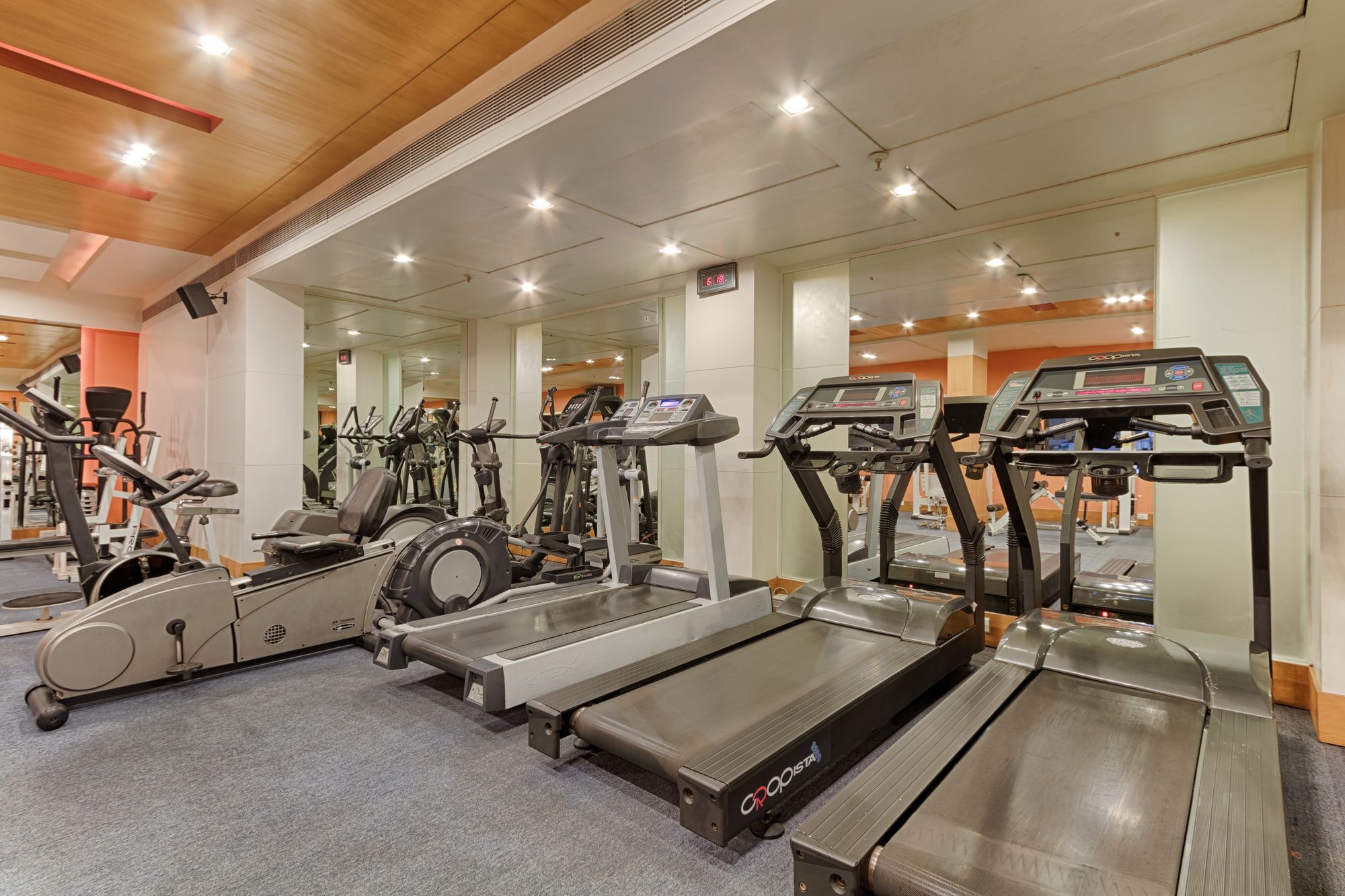Quality Hotel D V Manor Vijayawada Exterior photo